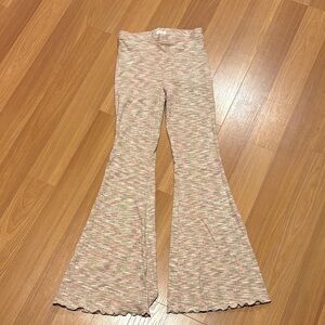 Aerie Women’s Flared Leggings in Pink and Gray